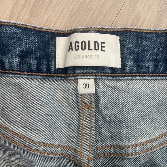 Agolde Parker high waisted denim distressed cutoff jean shorts in dark - Picture 6 of 8